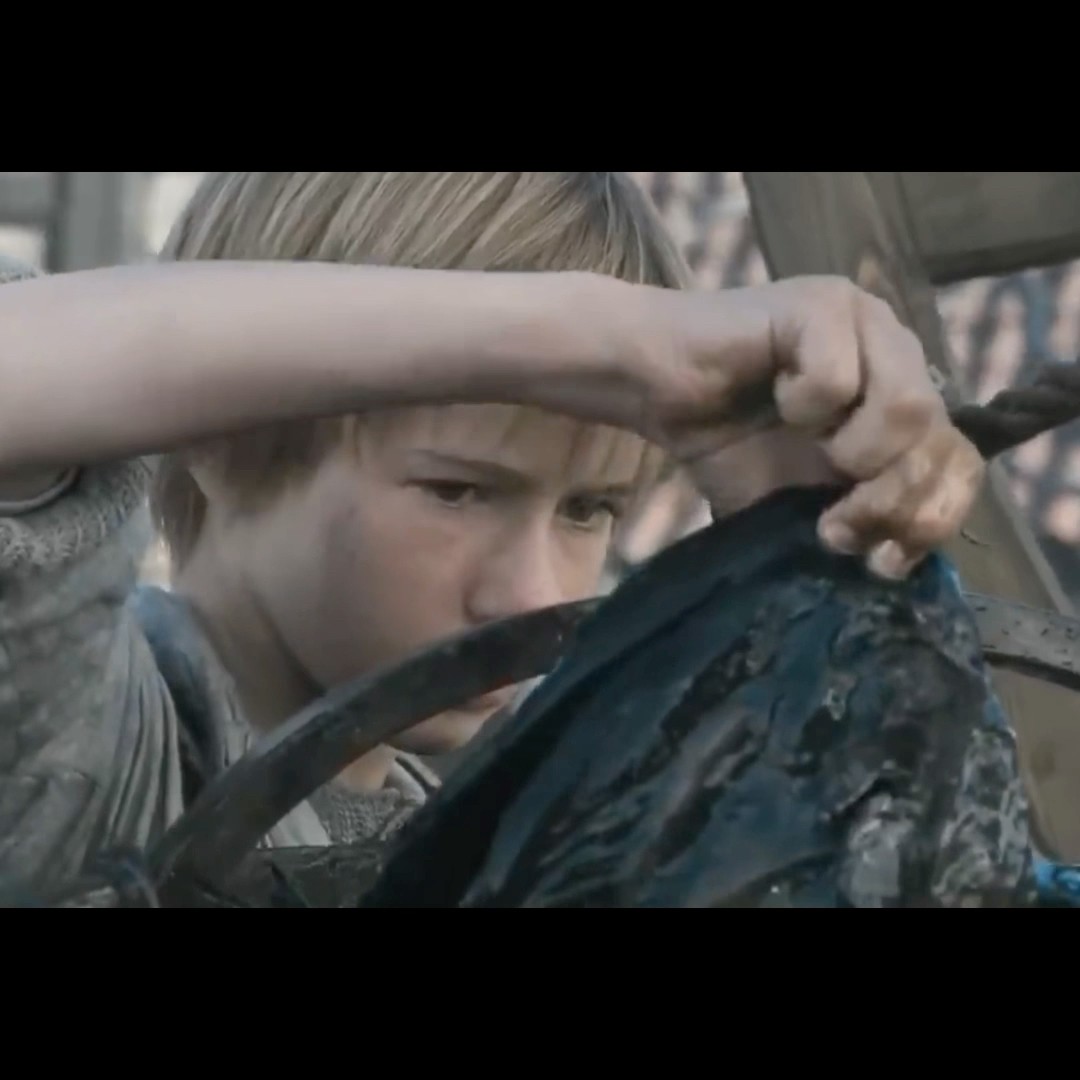 UM CORVO ATACOU O MENINO #shorts