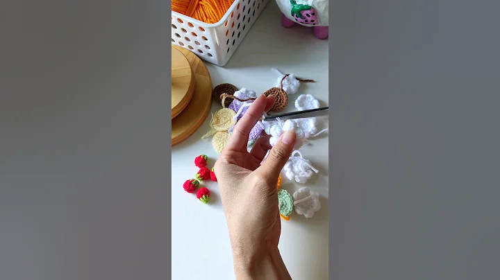 Baking yarn cake with me 🍰 #mayycrochet #handmade #diy #crochet #cake