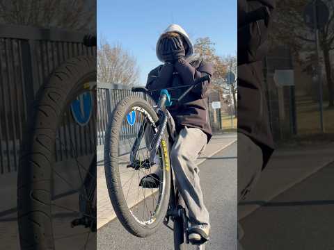 NEW POV 🤯 #bike #automobile #bmxplus #mtb #bikelife #downhill #shorts #youtubeshorts