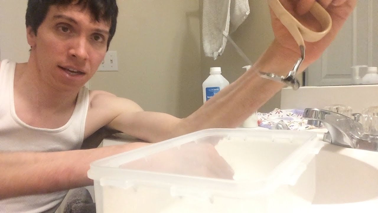 How I SelfCatheterize C7 Complete Quadriplegic from Connecticut