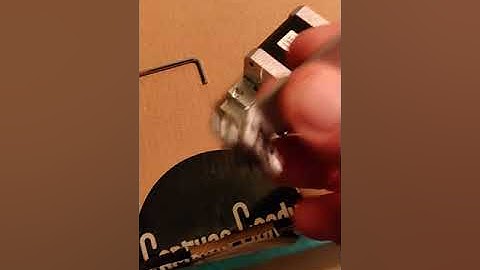 Modifying a PrintrBot direct drive Gear Head Extruder v2 to a Bowden extruder.