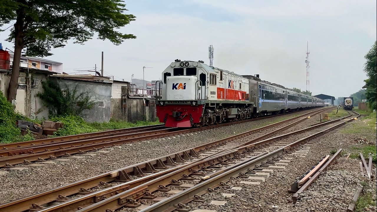 Yang Kencang di Karawang! | Nonton Kereta Api Ngebut di Karawang