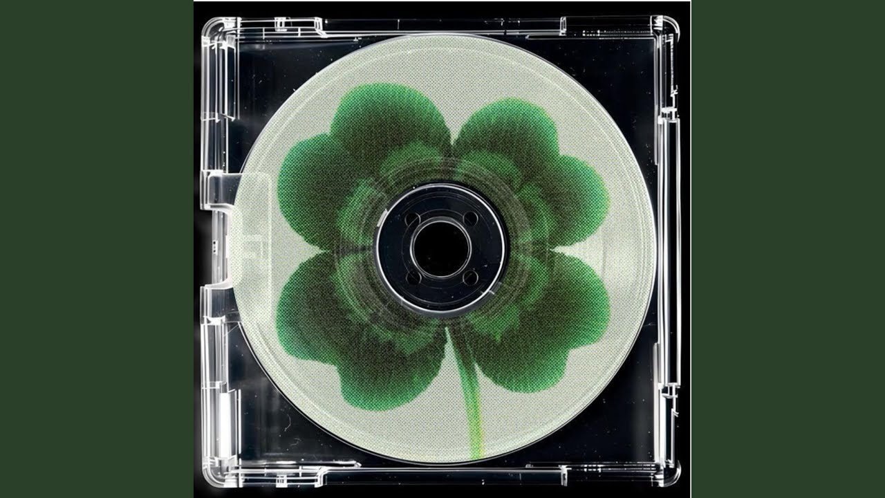 Obejrzyj Four Leaf Clover w YouTube Obejrzyj Four Leaf Clover w YouTube