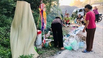 Then Vĩnh hát then làm lễ chuộc hồn ngoài đường cực hay