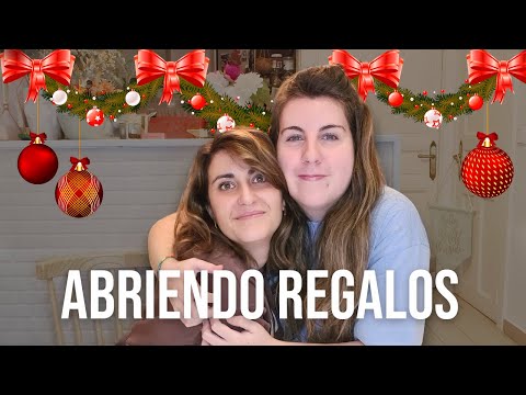LARA REACCIONA A SUS REGALOS