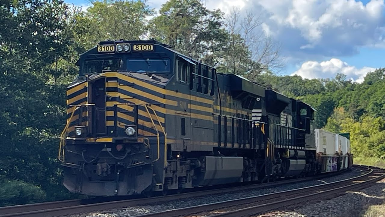Rerouted NS 264 lead  by NKP heritage unit on the  CSX Mohawk Sub! & more. September 2023