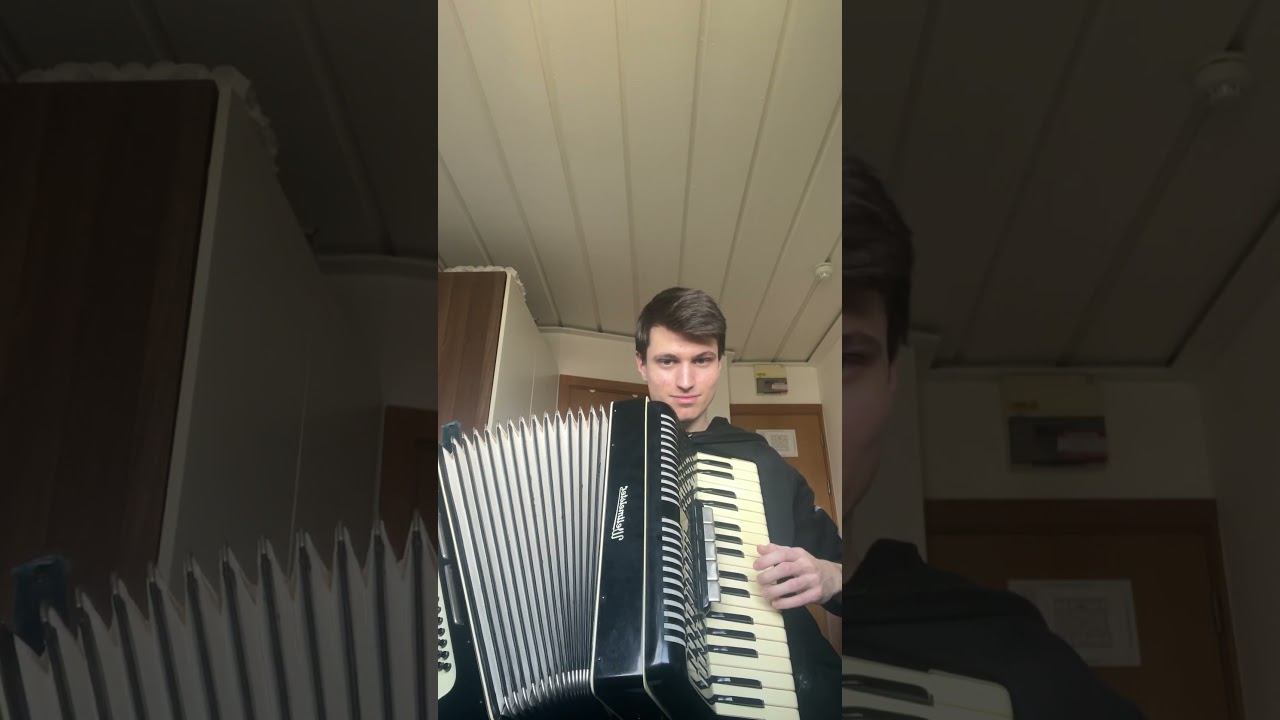 Sweet childhood memories🎵🪗 