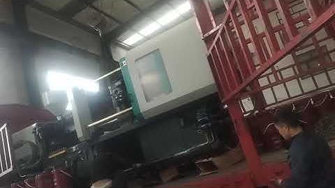 Today we delivery HJF290 Injection molding machine in Haijiang factory loading container