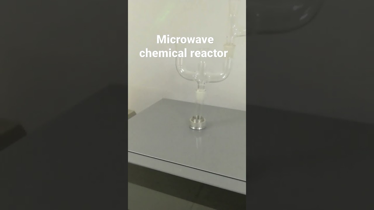 Microwave chemical reactor