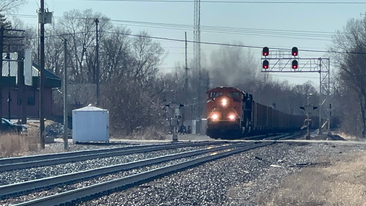 Eastbound NS coal 880 with the montaina  railink 
