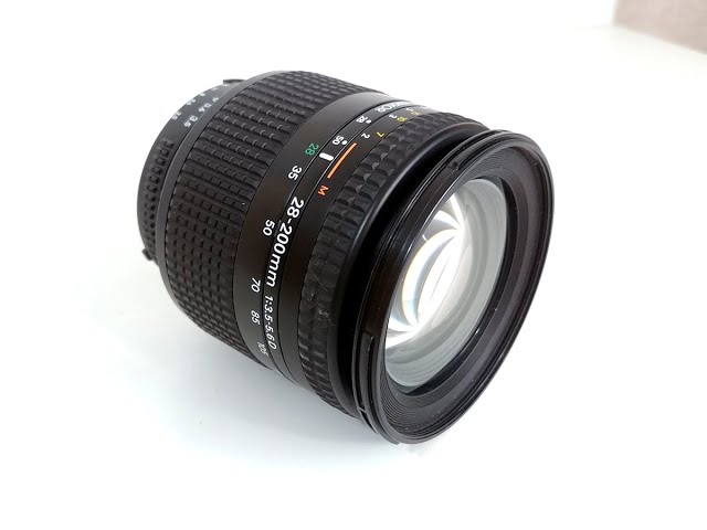 NIKON Ai AF Zoom Nikkor 28-200mm F3.5-5.6 D (IF) Auto Focus Lens