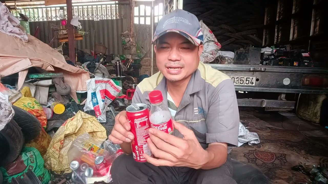 nhân ve chai tv  đầu năm là cơ hội kiếm tiền ve chai phế liệu