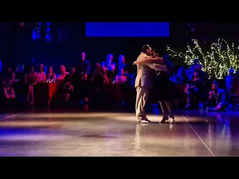 Roque Castellano e Giselle Gatica em 24/11/22. No Milongueros All Aboard. 4/4