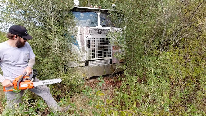 WILL IT START!? BURIED 1980 FLT FREIGHTLINER.. We have to CUT our way in