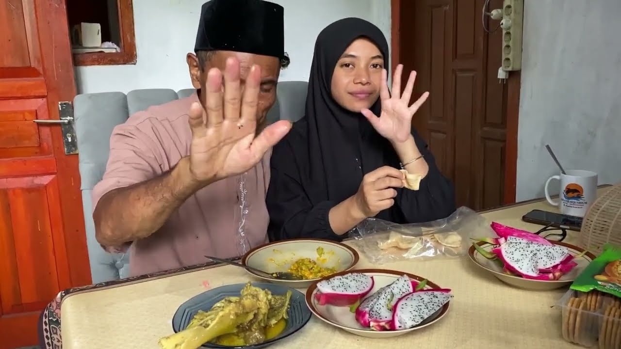 PANEN BUAH NAGA LANJUT MASAK POHON  TALAS