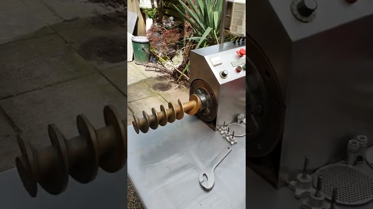 zeepextruder zeepmachine machine zeep extruder boilie boilieextruder Deventer te koop