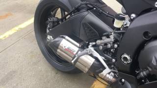 2017 Yamaha R6 Stock Exhaust Vs Mivv Slip On - YouTube