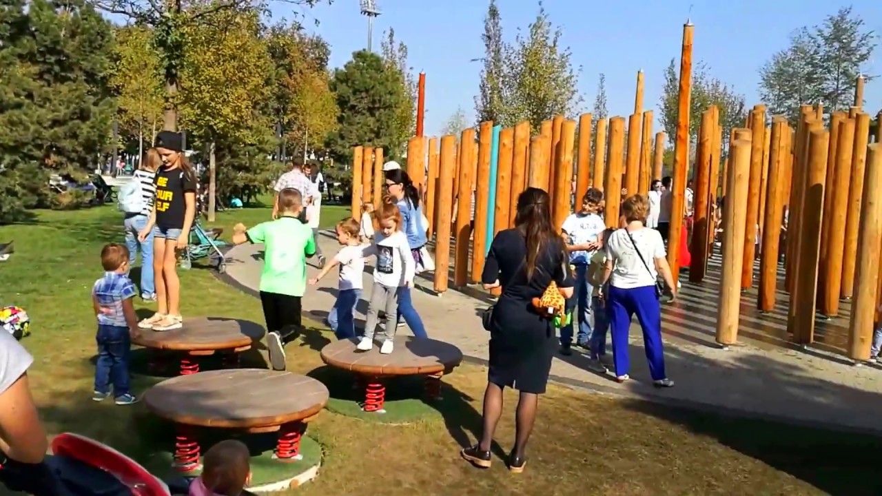 Детская площадка в парке галицкого в краснодаре Детская площадка в парке галицкого в краснодаре
