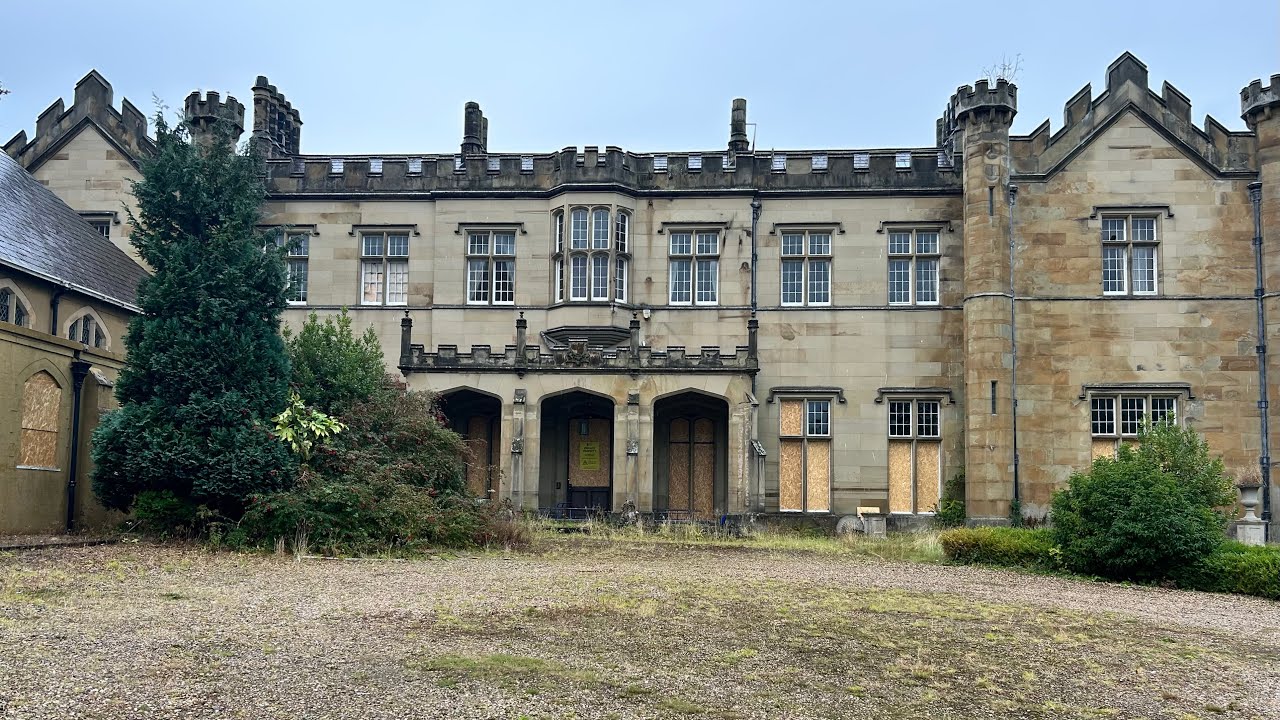 EXPLORING AN ABANDONED CASTLE 