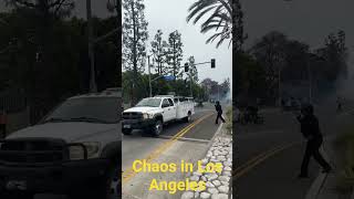 Chaos in Los Angeles 🚨 Feds searching for helmet guy  #LosAngeles #Ice #Protest #Riot #HelmetGuy