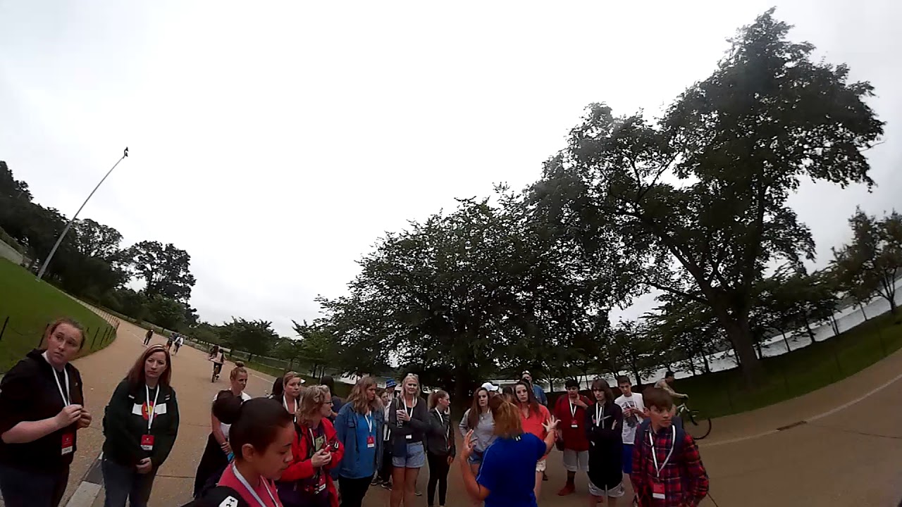 joe mixon At the Jefferson memorial
