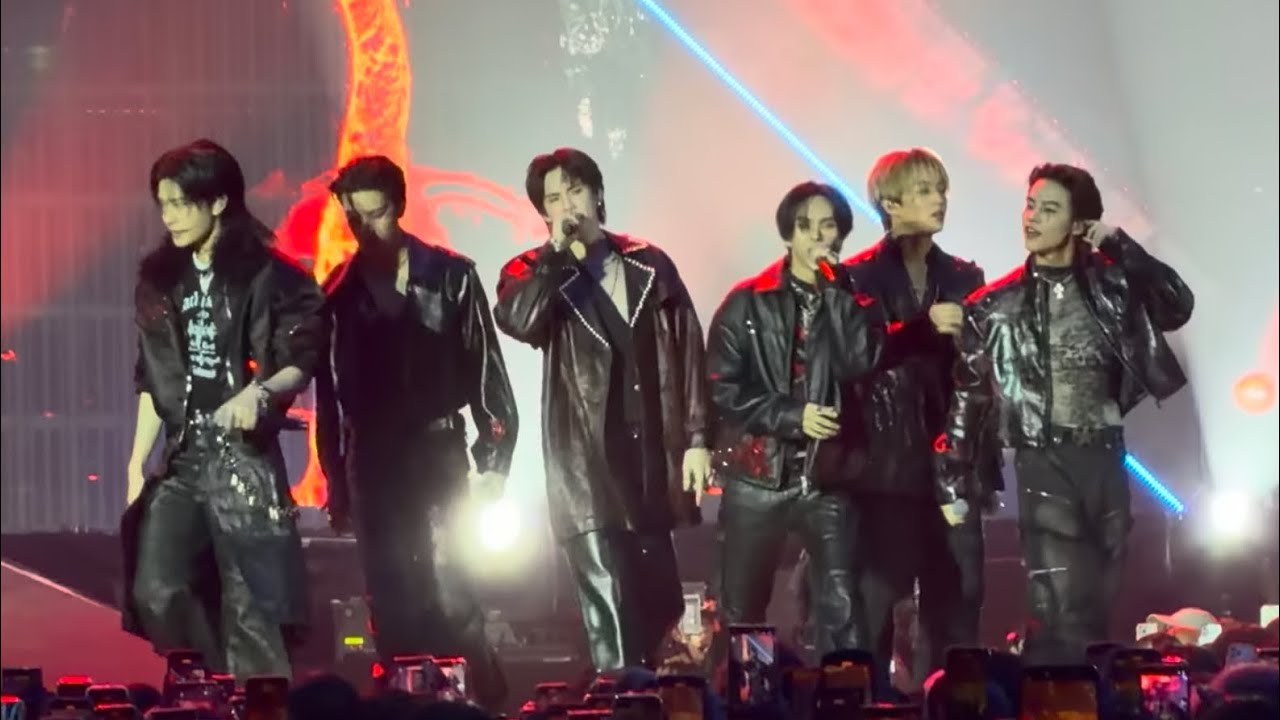 [4K] BUS- Love shot | Maniac - BUS because of you I shine [Enchanted Fest 2025] 31.10.2025