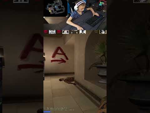 Видео: 8 YEARS OLD PRO #csgo #shorts