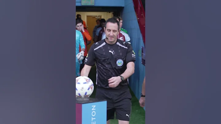 On The Road with Tony at Scunthorpe United vs Peterborough Sports | Isuzu #FATrophy #IsuzuFC