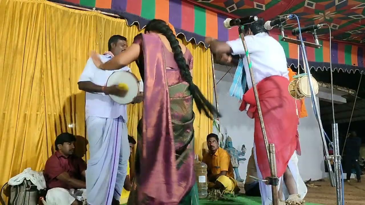 శ్రీ పెద్దమ్మ కథలో కామెడీ గున్నాల శంకర్ గౌడ్, అరుణ్ గౌడ్  కళాబృందం అంబర్పేట్ గ్రామంలో..