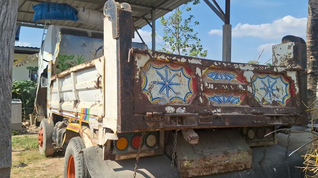 รถฝากขาย หกล้อดั้มราคาถูก ขายตามสภาพ 250,000 บาท ต่อรอง  ดูรถบุรีรัมย์ 062 495 2878