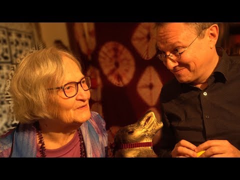 Marmeladenoma hunts for EASTER EGGS