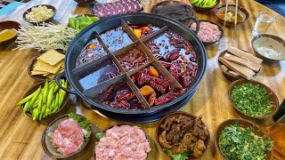 来重庆了，必须吃地道的重庆火锅，搭配上山城的啤酒，巴适得板
