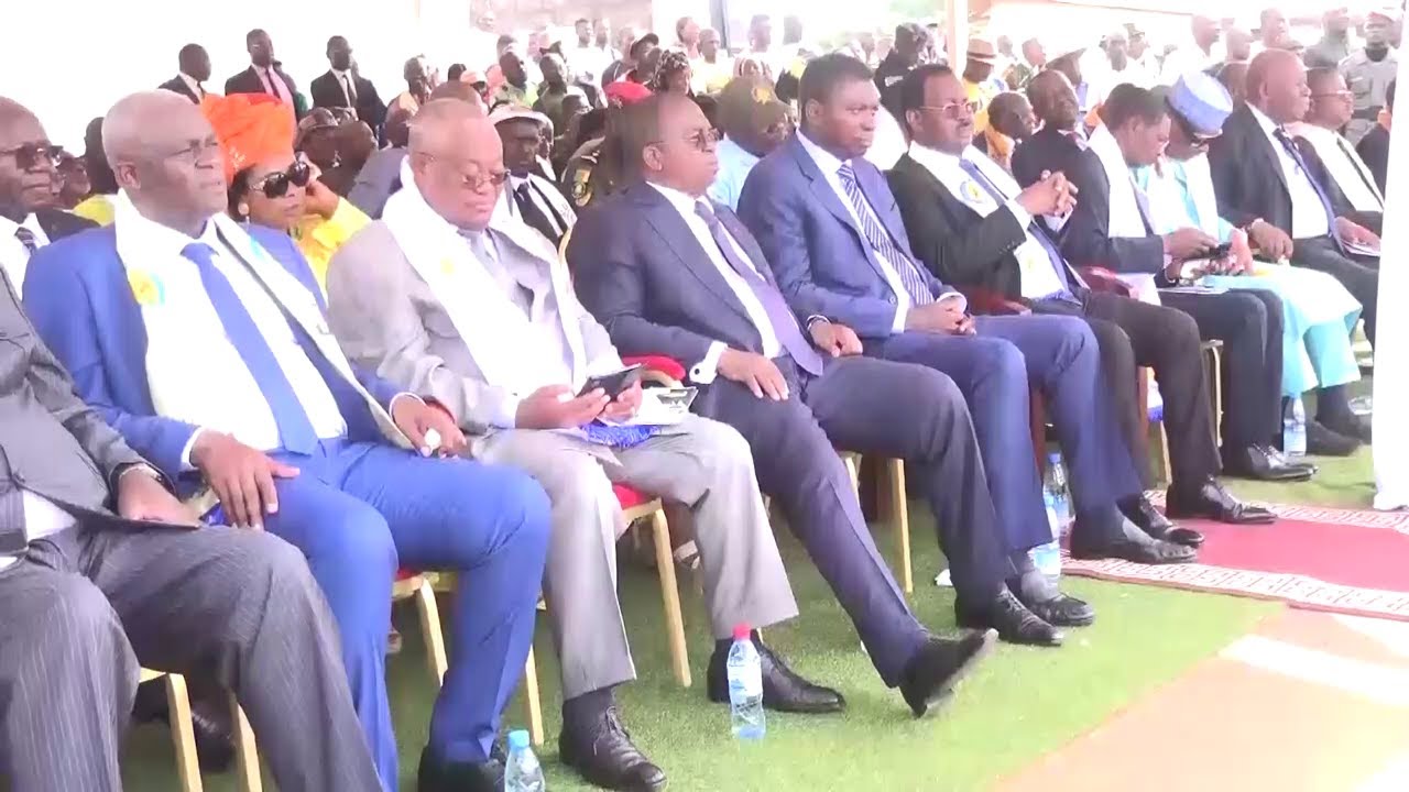 ABONG MBANG : UN MÉGA MEETING RDPC POUR REMERCIER PAUL BIYA - YouTube