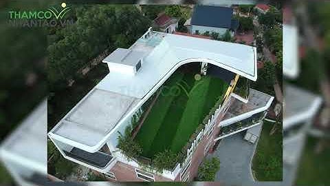 Trang trí ban công cực đẹp với cỏ nhân tạo