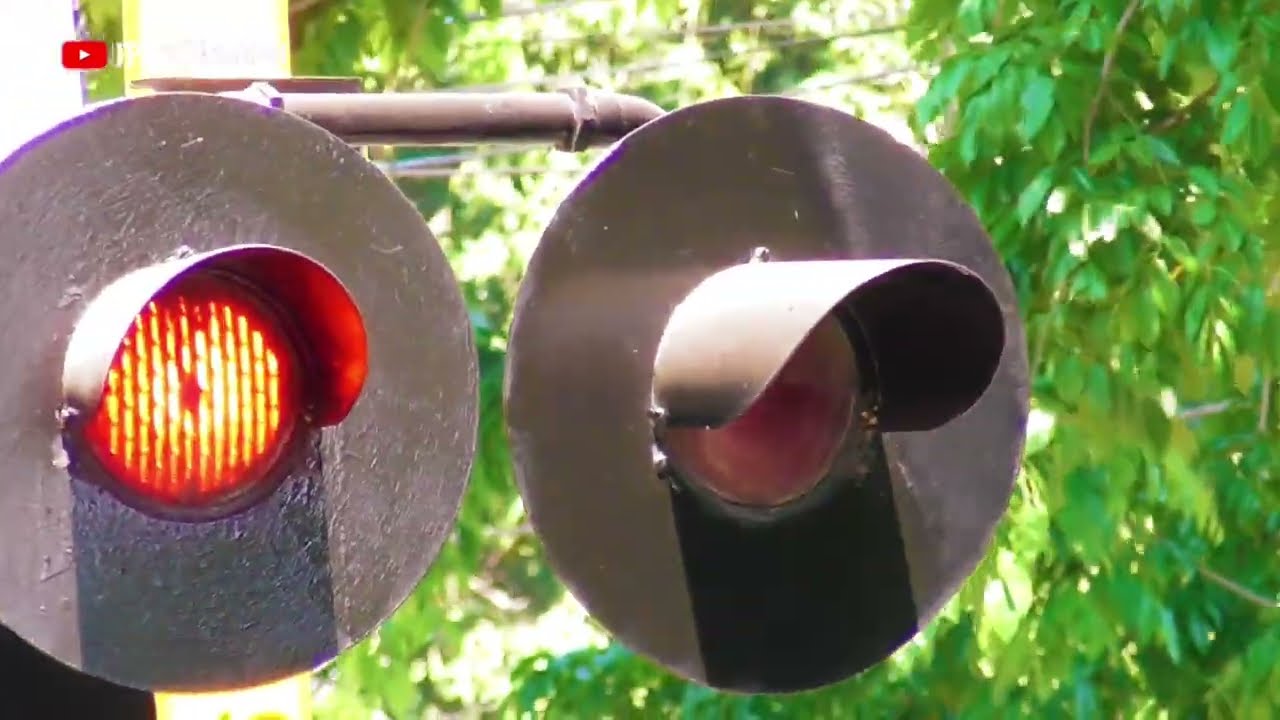 BREAKDOWN !! PALANG KERETA API ALKMAAR RAILROAD CROSSING CIREBON JPL 200 KRUCUK NEWS REVISITED 2024