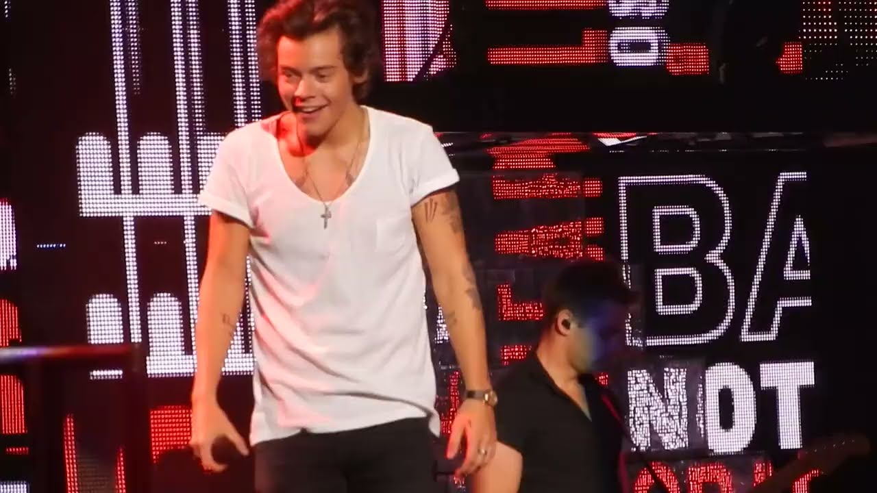 One Direction - What Makes You Beautiful - 16/10/2013 Melbourne