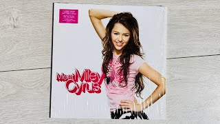 Meet Miley Cyrus White w/ Black Splatter Vinyl (2024) “Vinilo Unboxing”