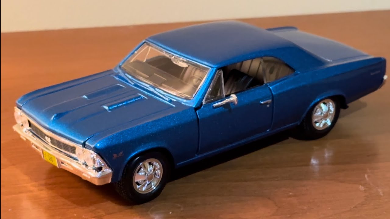 Распаковка и обзор Chevrolet Chevelle SS 396 Maisto 1966 года (масштаб 1/24)