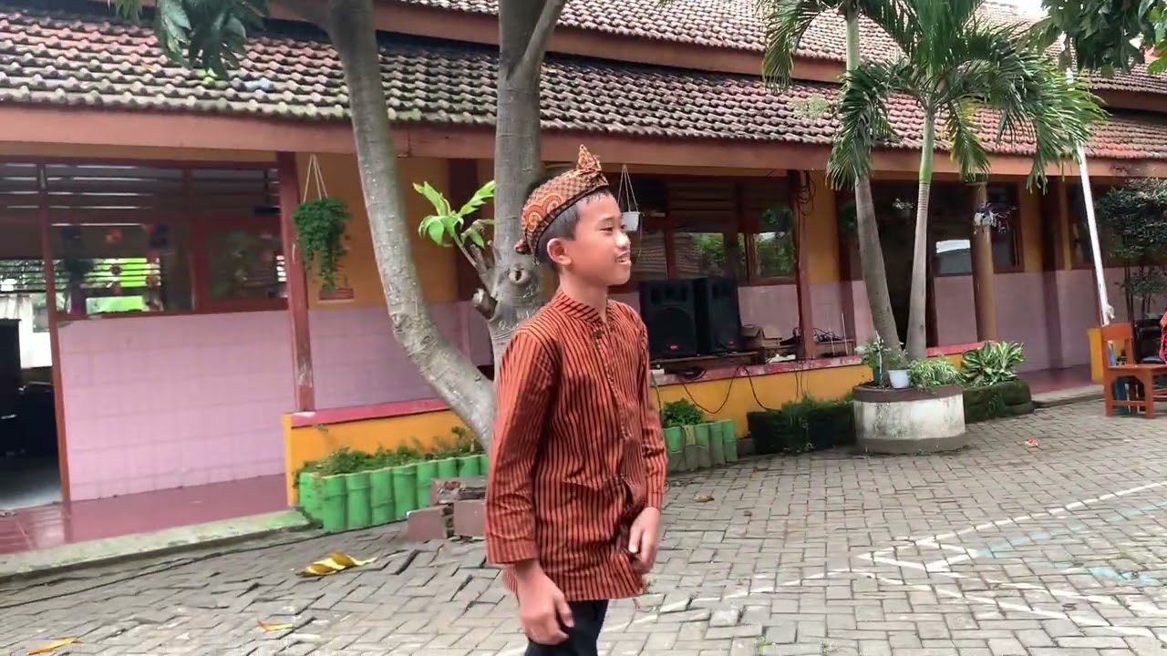 FASHION SHOW SUMPAH PEMUDA SDN 1 DONOWARIH 2025
