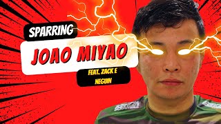 JOAO MIYAO sparring com seus alunos no STUDIO 1908