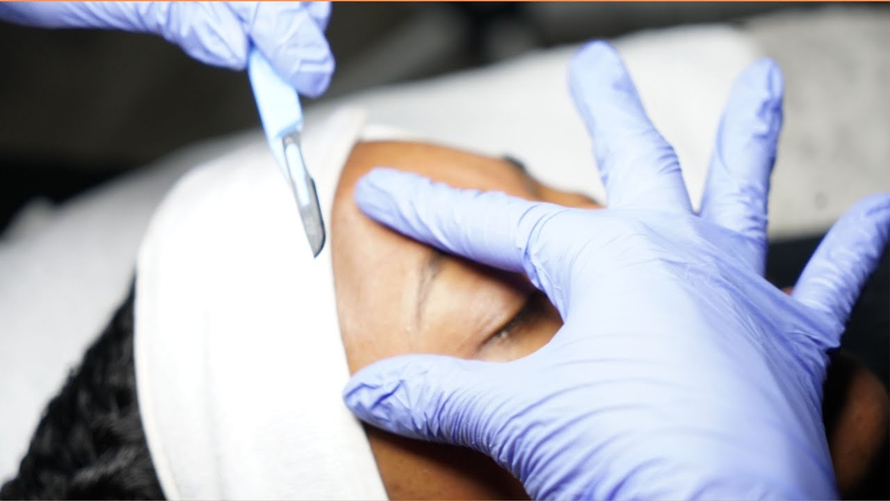 MY FIRST DERMAPLANING EXPERIENCE + HYDROJELLY FACIAL BEST FACIAL EVER