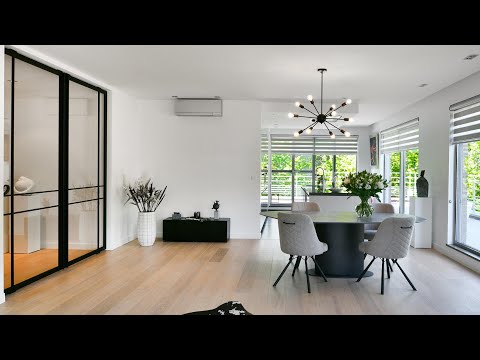 Exclusief penthouse met omringend terras, buitenzwembad en fitnessruimte! - video from Christoffels