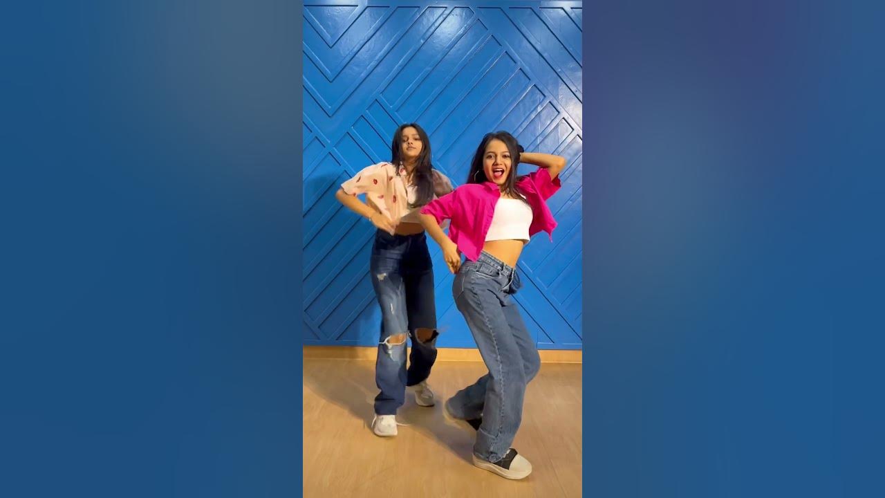 Sapphire | Ed Sheeran | Trending | Hook Step | Easy Dance Steps | @twinklingtanu1803