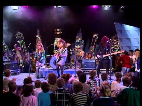 TOPPOP Bangles Walking Down Your Street 