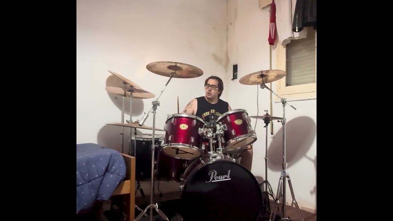 Iron Maiden -  2 minutes to midnight  cover 