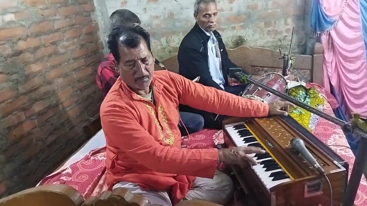 Aaj Biraj me Holi hai re rasiya by singer rupesh Jha 