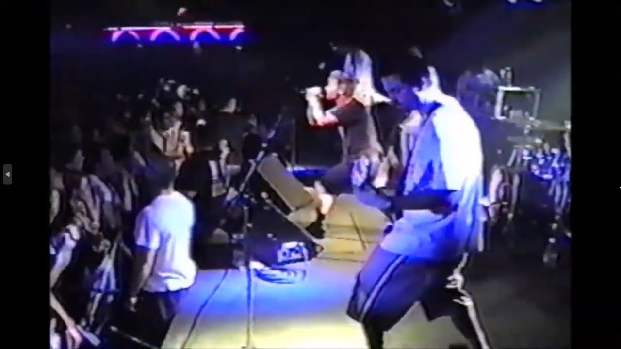 Lagwagon - Train [Live at Button South, 1998] - YouTube
