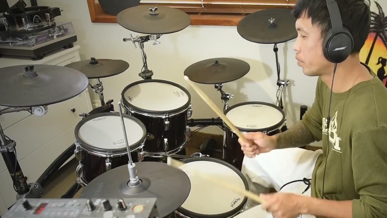 Zombie - The Cranberries ( Drum cover)