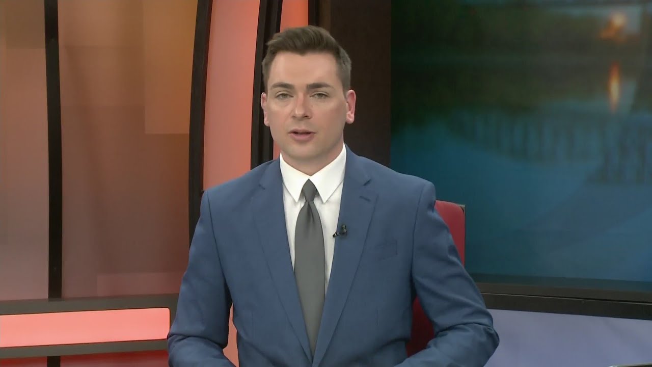 Kayaker lands first ever double kick flip