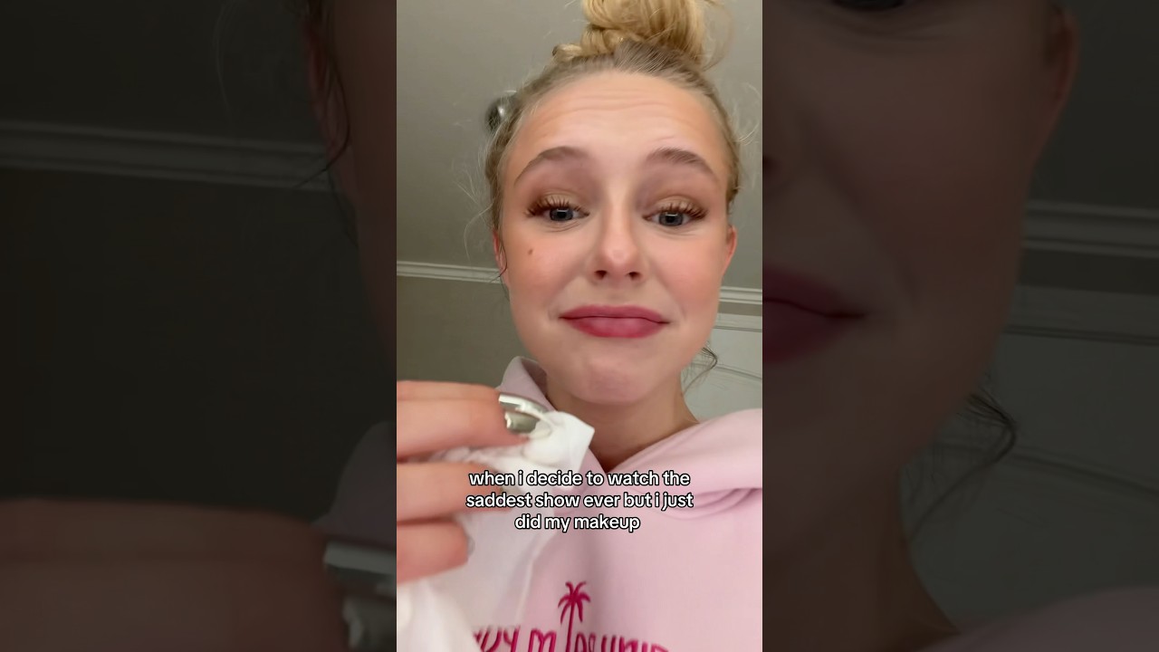 i was watching ep 7 of welcome to derry🫠 #ellahperry #relatable #makeup #sad